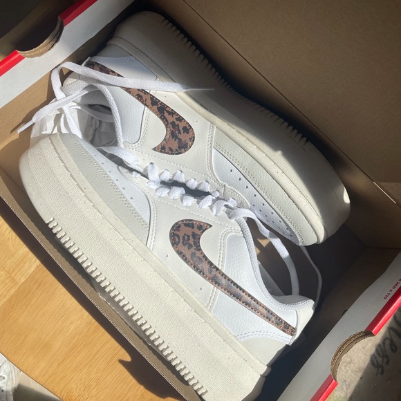 WOMEN'S NIKE COURT VISION ALTA LEATHER PLATFORM SNEAKERS - Picture 1 of 1